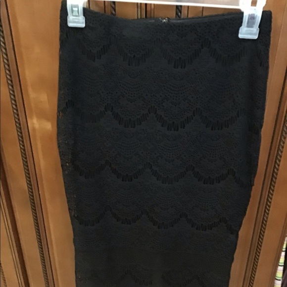 2 pc set Express top skirt lady girl size XSmall 0 black lacy EUC outfit dress - Picture 16 of 16